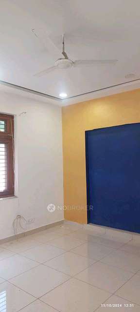 2 BHK Flat In Standalone Building  for Rent  In Shalimar Bagh