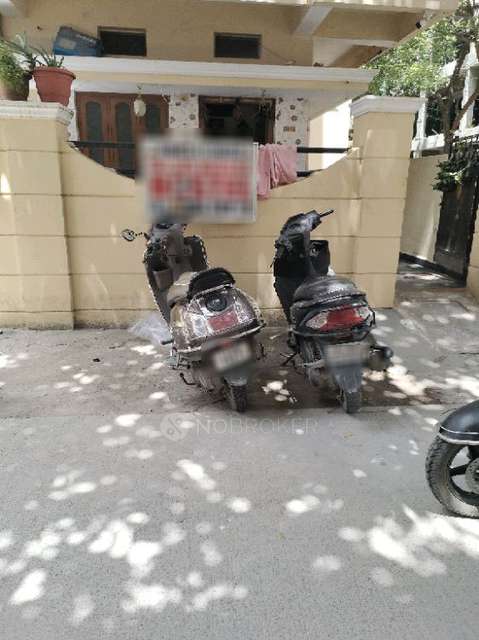 PG for Girls in Kondapur