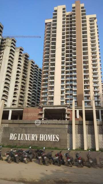 2 BHK Flat In Rg Luxury Homes For Sale  In Sector 16b