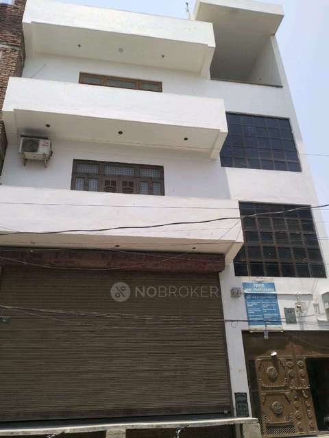 4+ BHK House For Sale  In Karawal Nagar