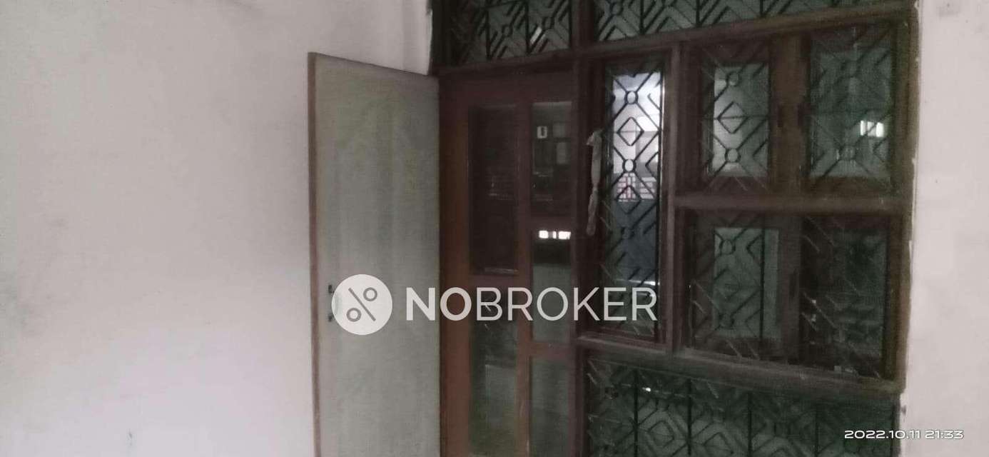 3 BHK Flat In Sb For Sale  In Shahdara
