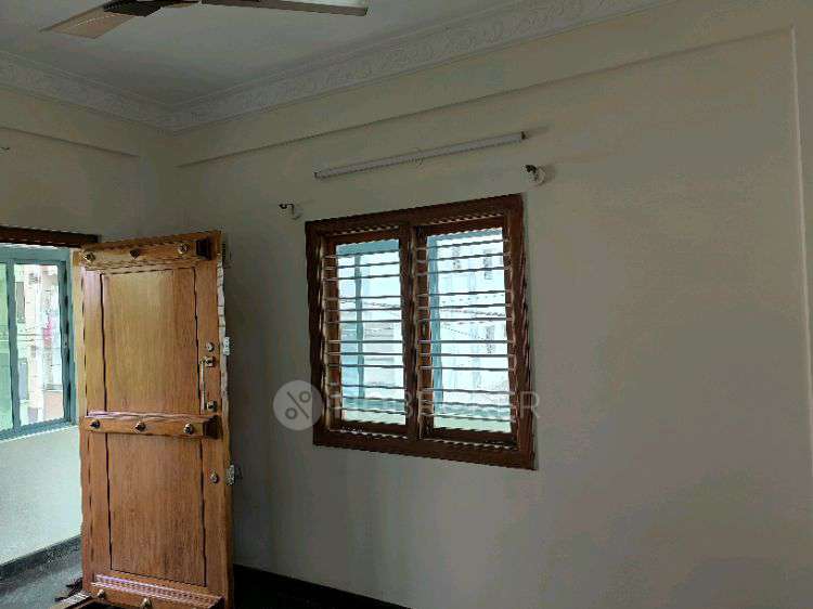 standalone building Chamrajpet Rent WITHOUT BROKERAGE Semifurnished