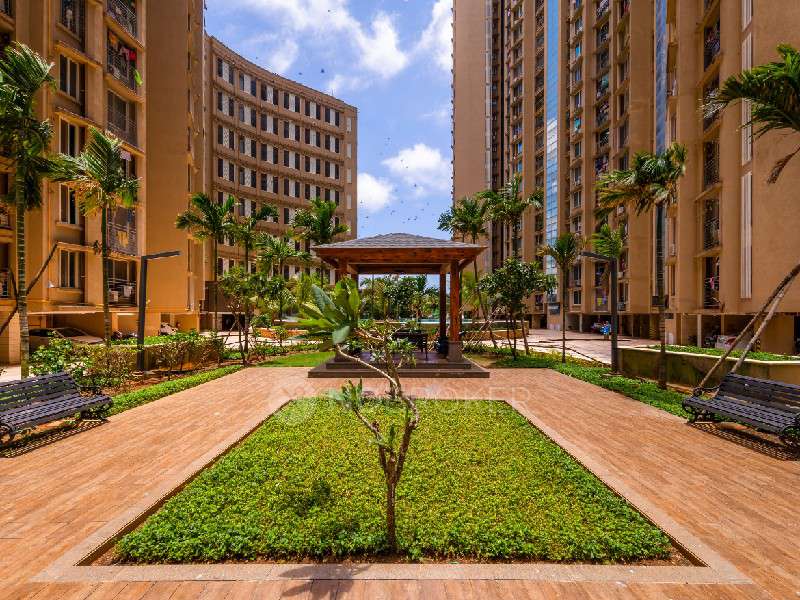 4+ BHK Flat In Gurukrupa Marina Enclave For Sale  In Malad West