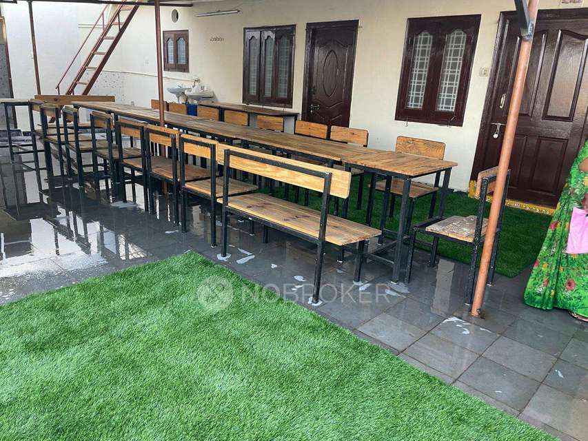 PG for Girls in Hastinapuram