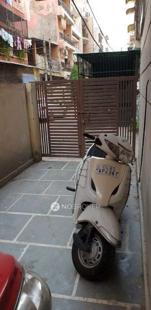 3 BHK Flat In Builderfloor For Sale  In Old Rajinder Nagar