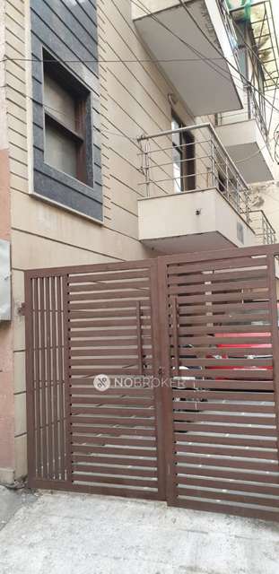 3 BHK Flat In Builderfloor For Sale  In Old Rajinder Nagar