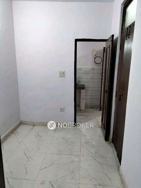 2 BHK Flat For Sale  In Jamia Nagar