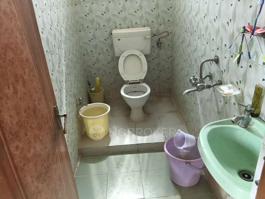 3 BHK Flat In Swapna Apartments  For Sale  In Erragadda