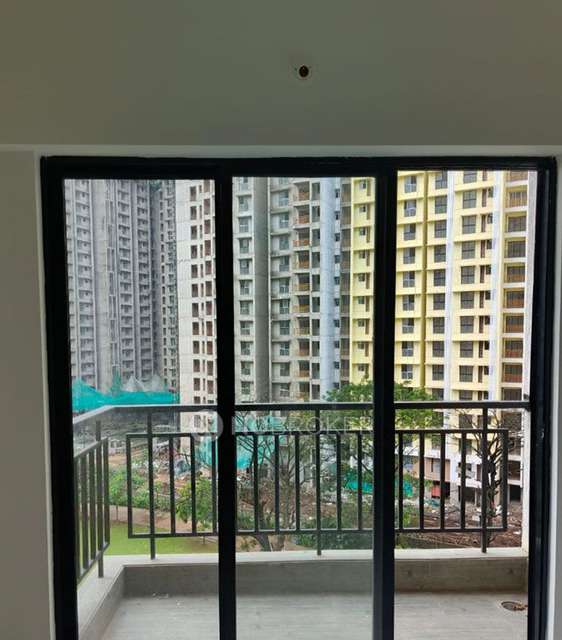 2 BHK Flat In Runwal Gardens For Sale  In Dombivli East