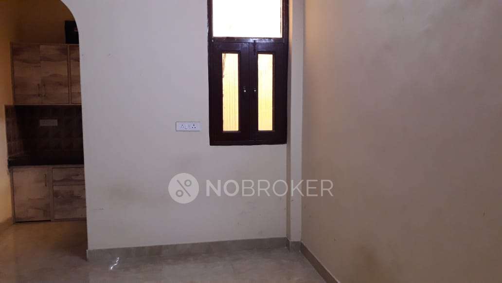 1 BHK House for Rent  In Cartarpuri Alias Daulatpur Nas
