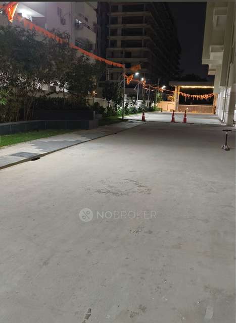 2 BHK Flat In Ganapathi Silk Tower For Sale  In Lpt Market