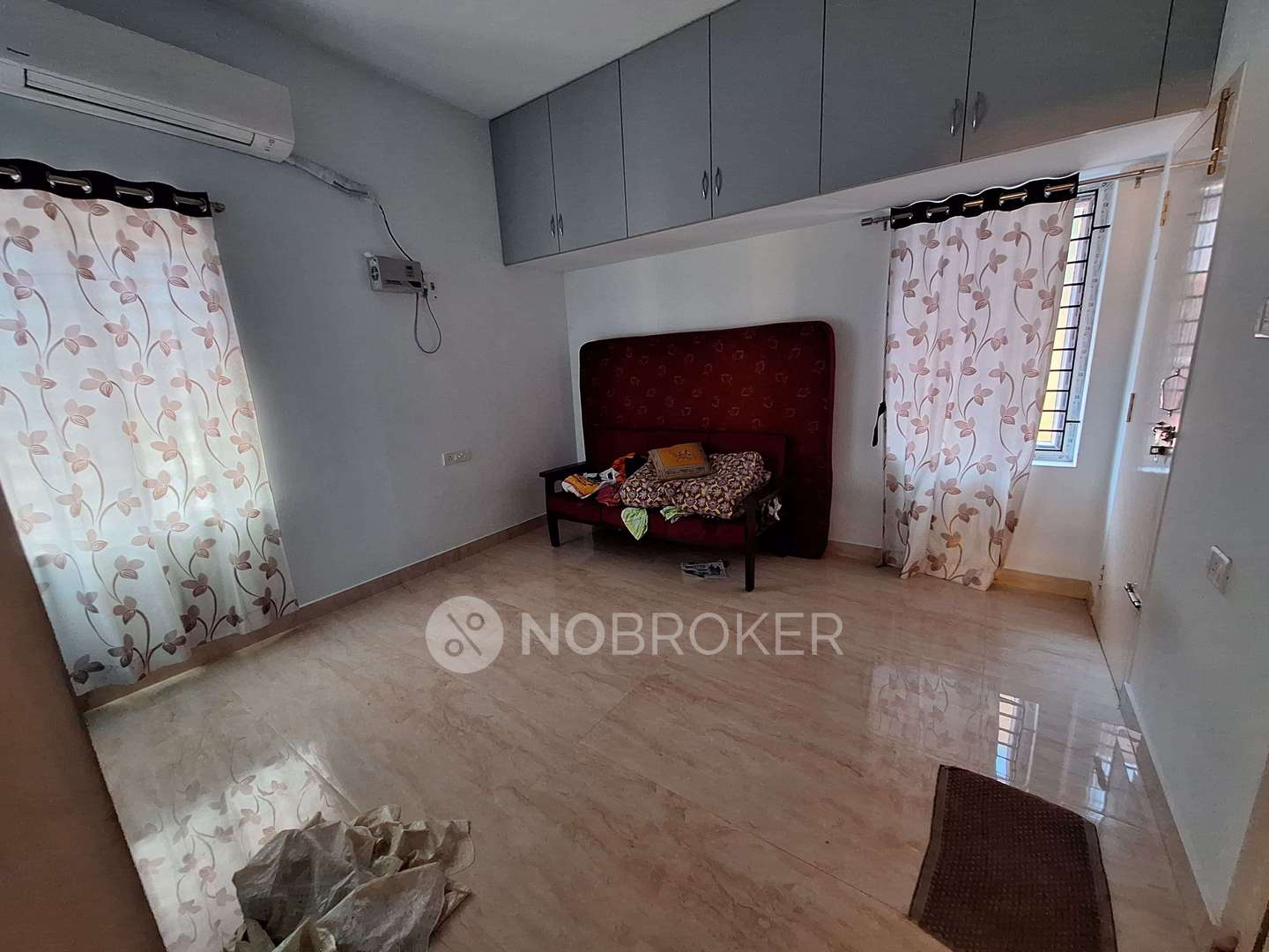 Independent House Pallikaranai Rent WITHOUT BROKERAGE Semifurnished