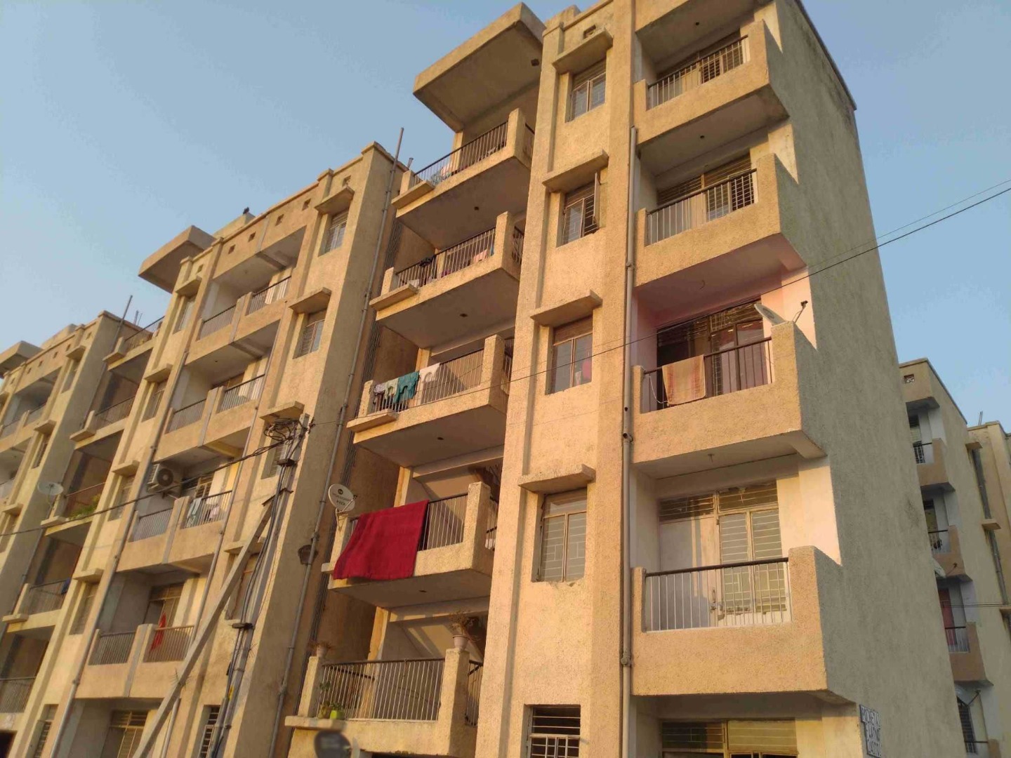 DDA LIG Flats Siraspur