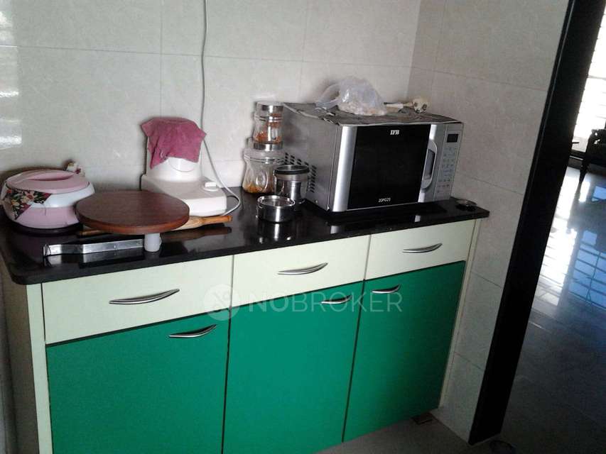 2 BHK Flat In Leela Building For Sale  In Borivali East