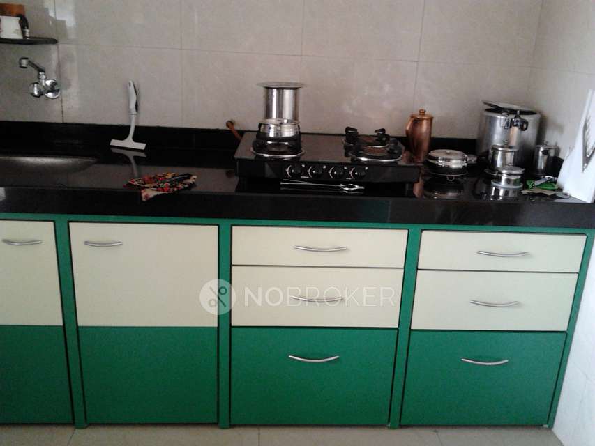 2 BHK Flat In Leela Building For Sale  In Borivali East