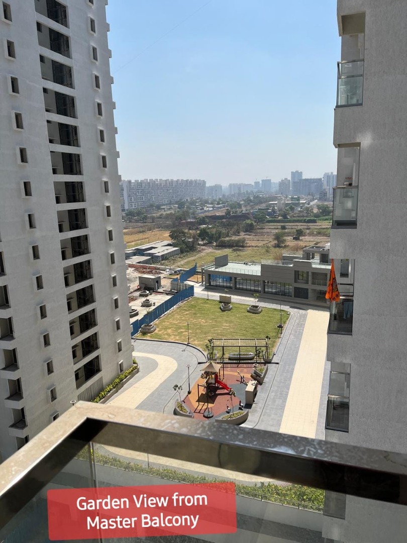 Vilas Javdekar Yashone Infinitee