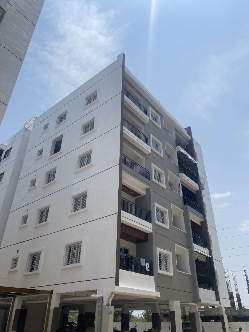 Four Square Apartment