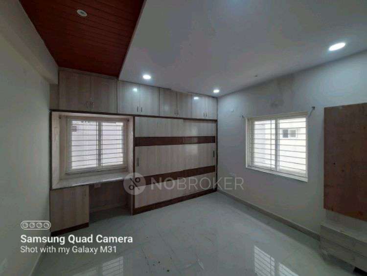 2 BHK Flat In Fortune Sapphire for Rent  In 1-36, Tellapur, Hyderabad, Telangana 502032, India