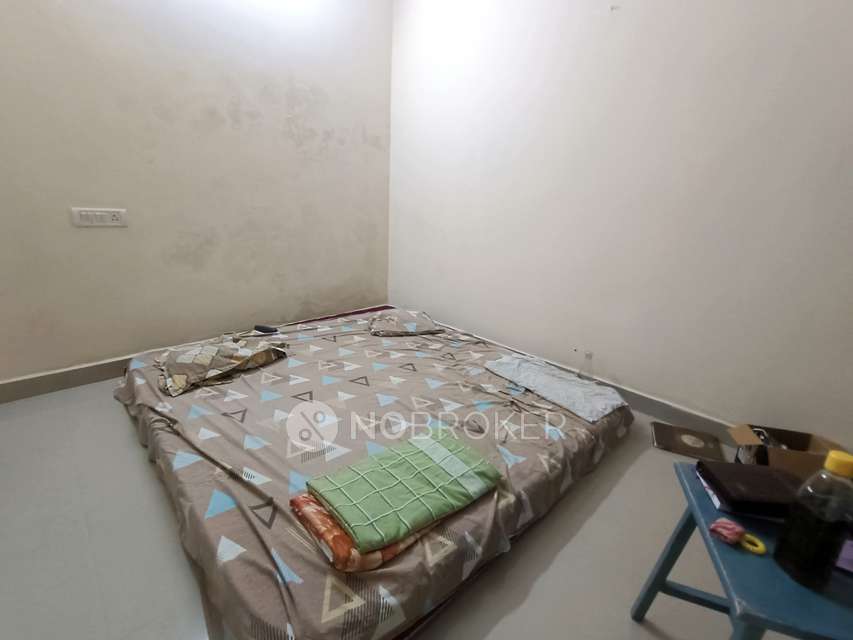 4+ BHK Flat In Standalone Building  For Sale  In  Tambaram