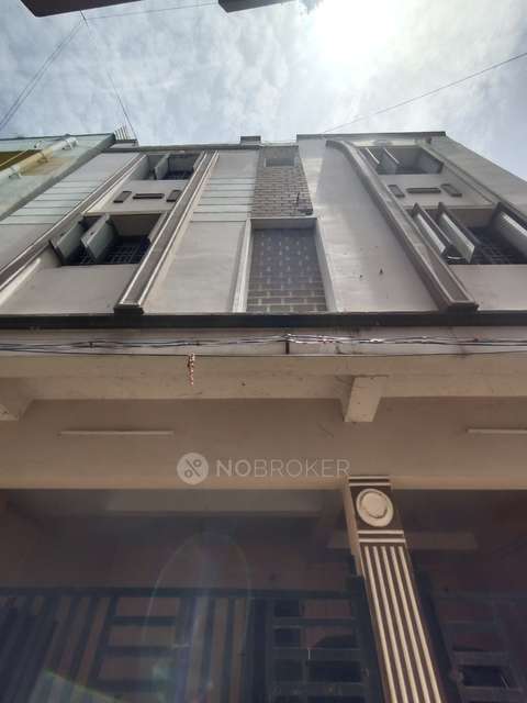 4+ BHK Flat In Standalone Building  For Sale  In  Tambaram