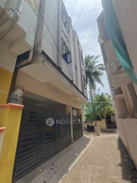 4+ BHK Flat In Standalone Building  For Sale  In  Tambaram