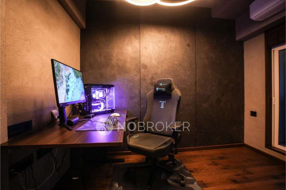 4+ BHK Flat In 111 Hyde Park For Sale  In Malad East