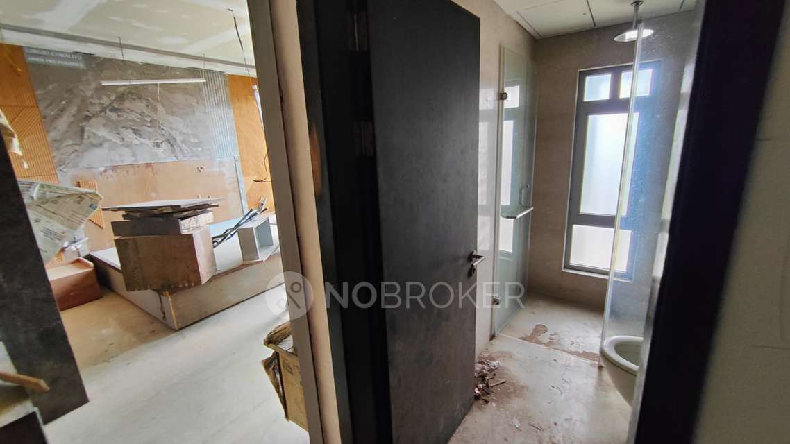 3 BHK Flat In Bank Auction Property - Esquire By Oberoi Realty For Sale  In Goregaon