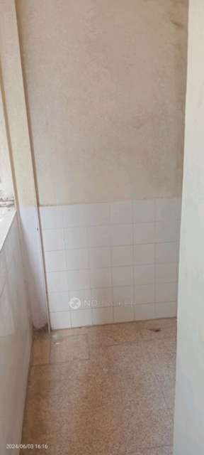 2 BHK Flat In Gopal Nives Housing Coprative Society For Sale  In Kandivali West