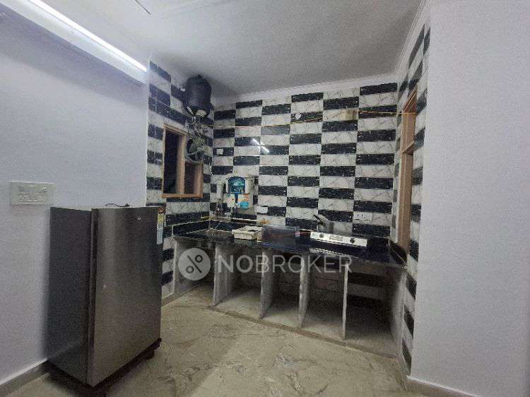 Standalone building Karol Bagh Rent WITHOUT BROKERAGE Fully furnished