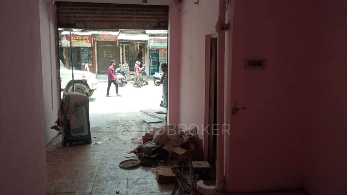 Shop in Tagore Garden Extension,, Delhi for Rent 