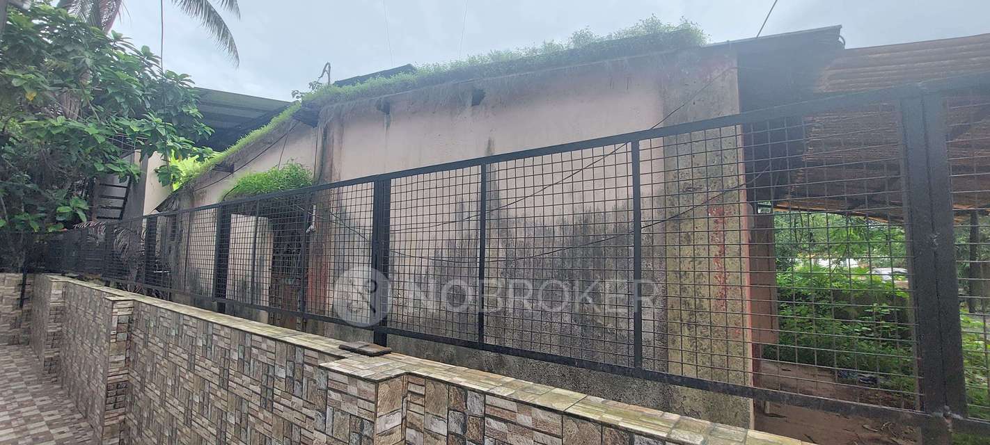 Plot For Sale  In Rahul Co Op Hsg Society  In B Cabin Rd