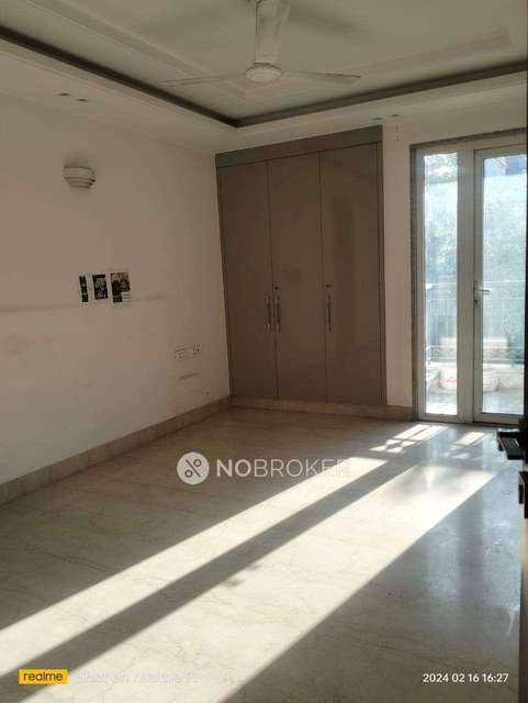 4 BHK Flat In Standalone Building  For Sale  In Neeti Bagh