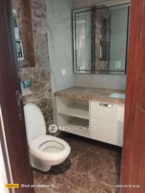 4 BHK Flat In Standalone Building  For Sale  In Neeti Bagh