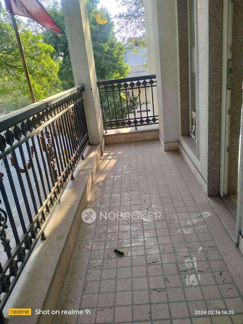 4 BHK Flat In Standalone Building  For Sale  In Neeti Bagh