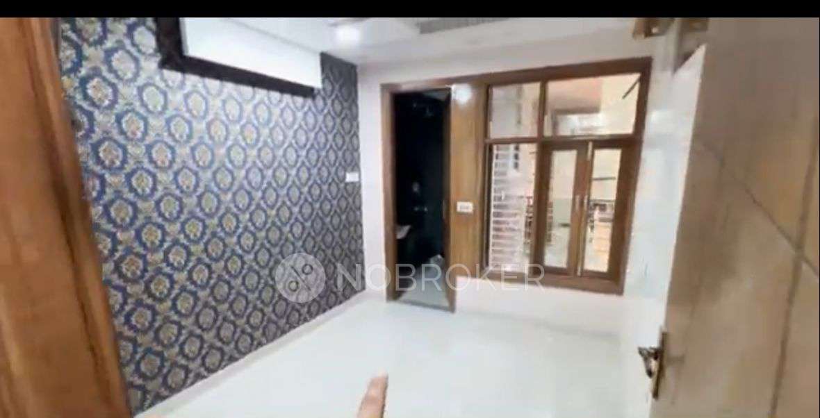 3 BHK Flat For Sale  In Janakpuri