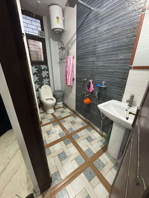 3 BHK Flat In Shubham Apartment, Mehrauli For Sale  In Mehrauli