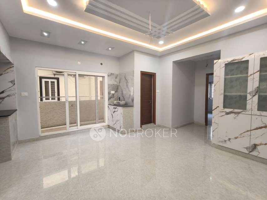 3 BHK Flat In Krishna Parivar For Sale  In Manikonda