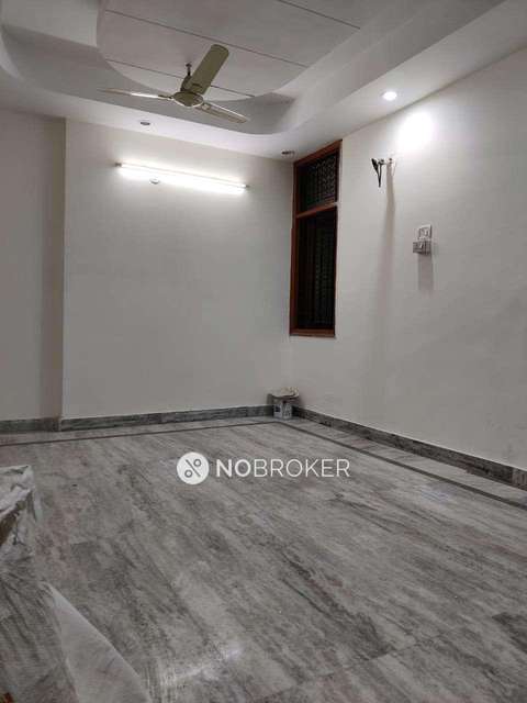 3 BHK Flat In Standalone Building  For Sale  In  East Of Kailash