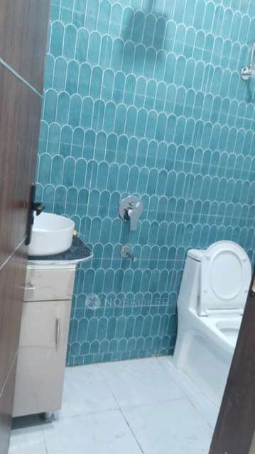 3 BHK Flat For Sale  In Mayur Vihar