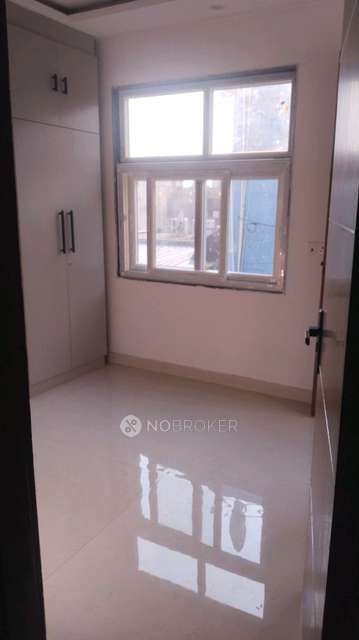 3 BHK Flat For Sale  In Mayur Vihar
