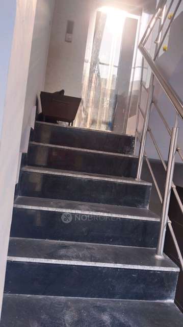 3 BHK Flat For Sale  In Mayur Vihar