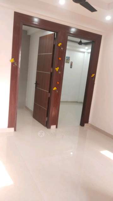 3 BHK Flat For Sale  In Mayur Vihar