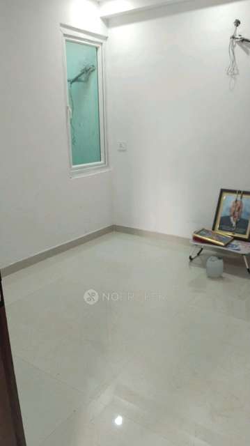 3 BHK Flat For Sale  In Mayur Vihar