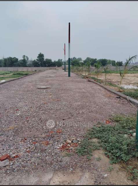 Plot For Sale  In Karanwas