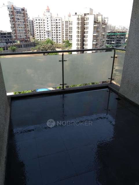 2 BHK Flat In Nirmaan Asamant For Sale  In Kondhwa