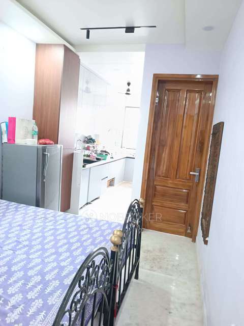 PG for Girls in Sector 8a, Rohini