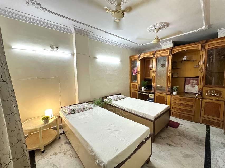 PG for Boys in Alipur