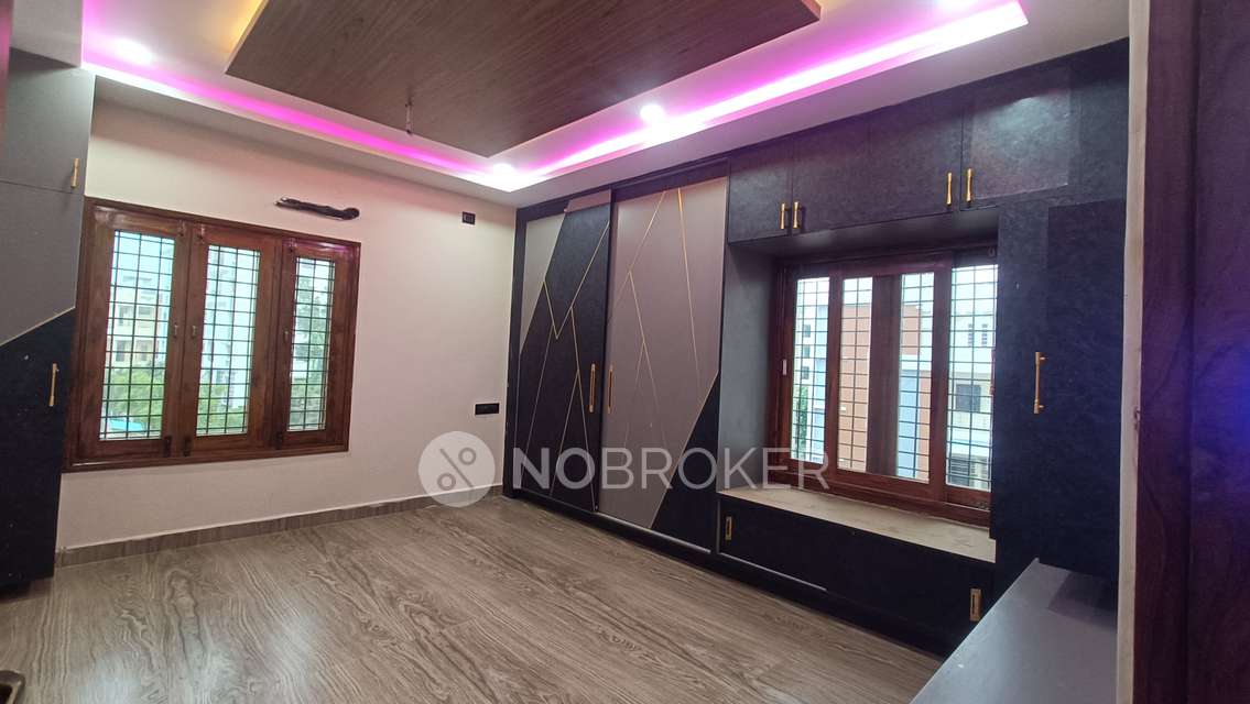 4+ BHK House For Sale  In Peerzadiguda