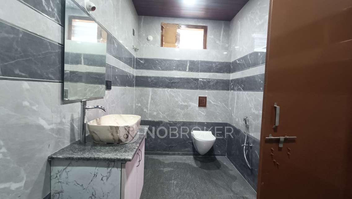 4+ BHK House For Sale  In Peerzadiguda