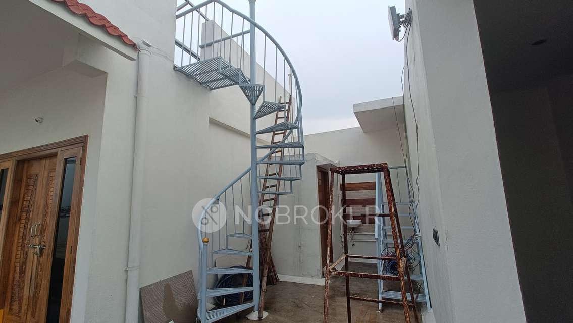 4+ BHK House For Sale  In Peerzadiguda